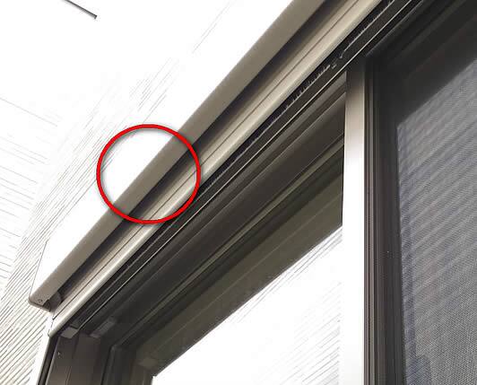 アシナガバチ駆除シャッターボックス